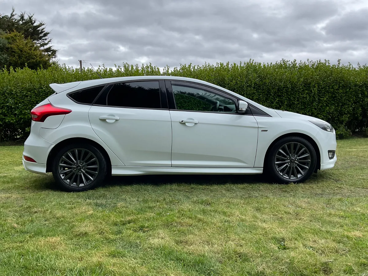 2017 Ford Focus ST Line 1.5 TDCI - Image 4