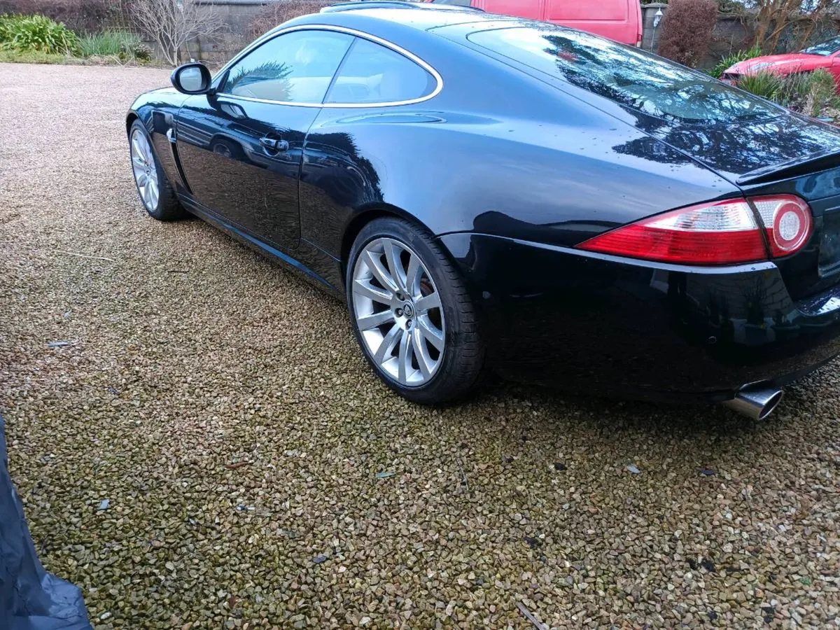 Jaguar xk 4.2 v8 Coupe - Image 3