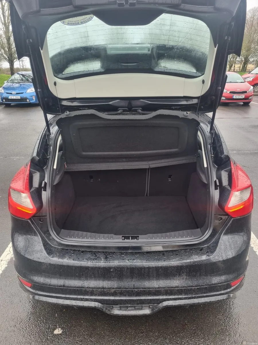 Ford Focus 2013 - Image 2