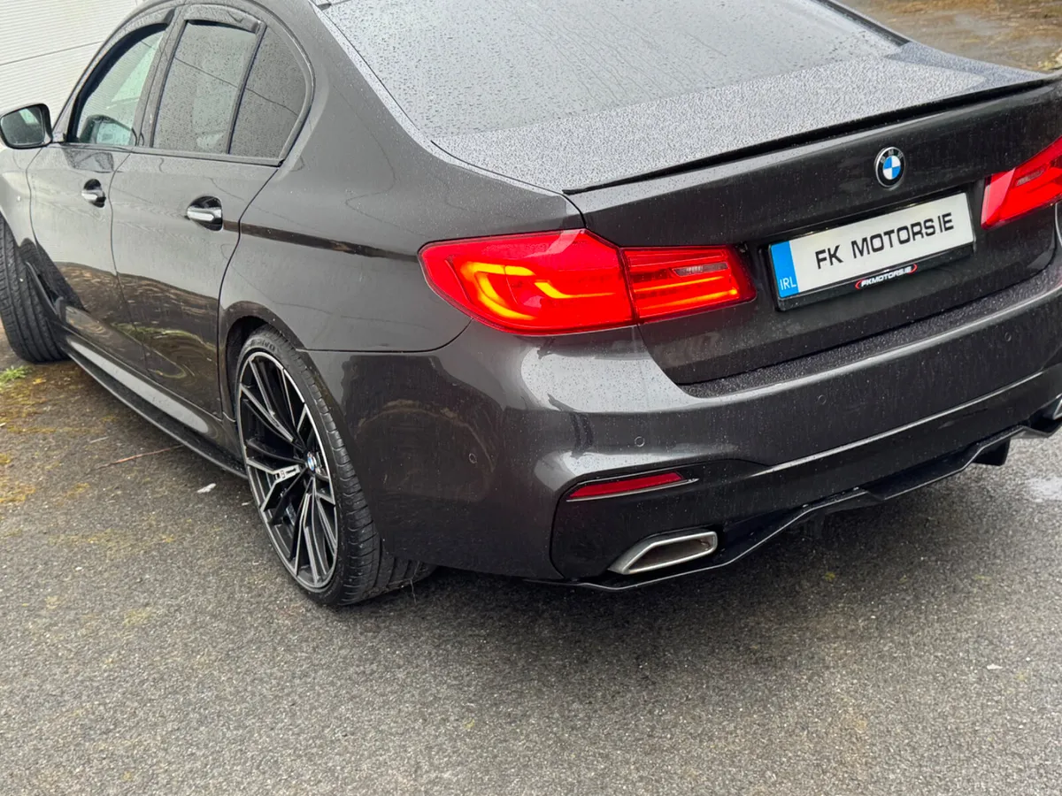 BMW 5-Series 2018 MSPORT 520D - Image 4