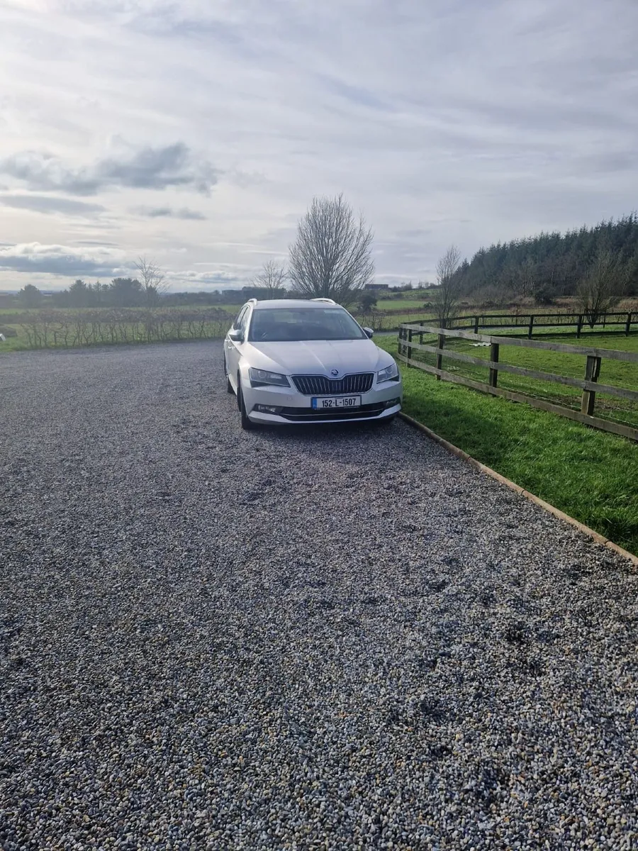 Skoda Superb 2015 - Image 1