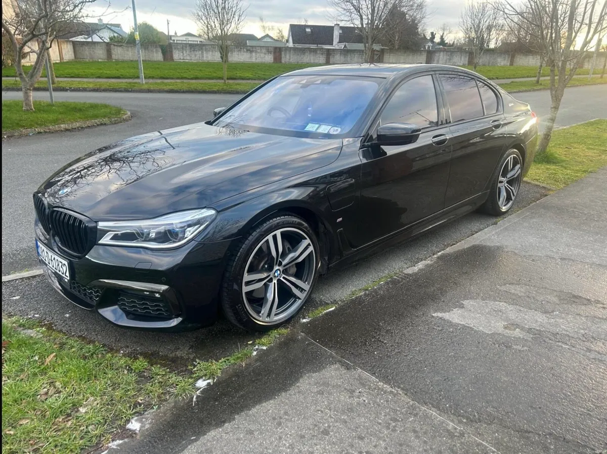 BMW 740e msport ONLY 25k km - Image 3