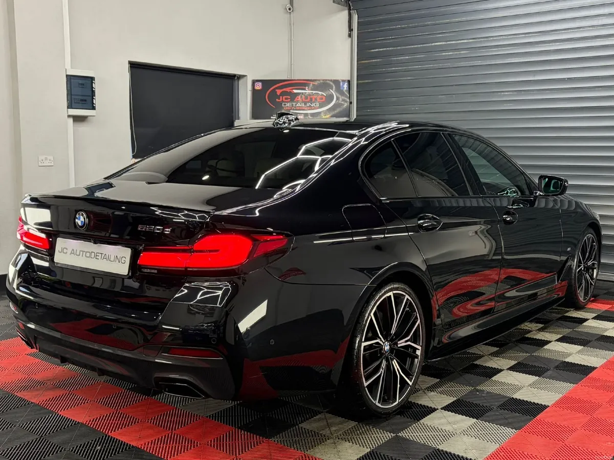 BMW 5-Series 2021 - Image 2