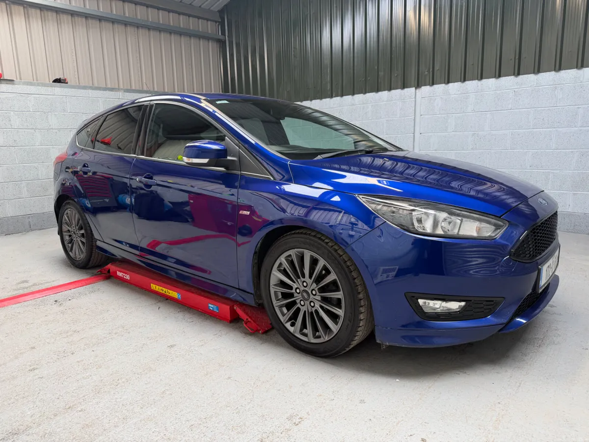 172 FORD FOCUS  ST LINE    NCT 2027 ! - Image 1
