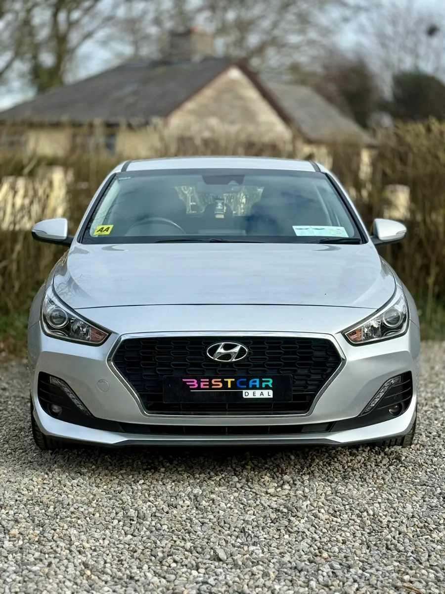 2020 Hyundai i30 1.4 Petrol Turbo Deluxe  Auto - Image 4