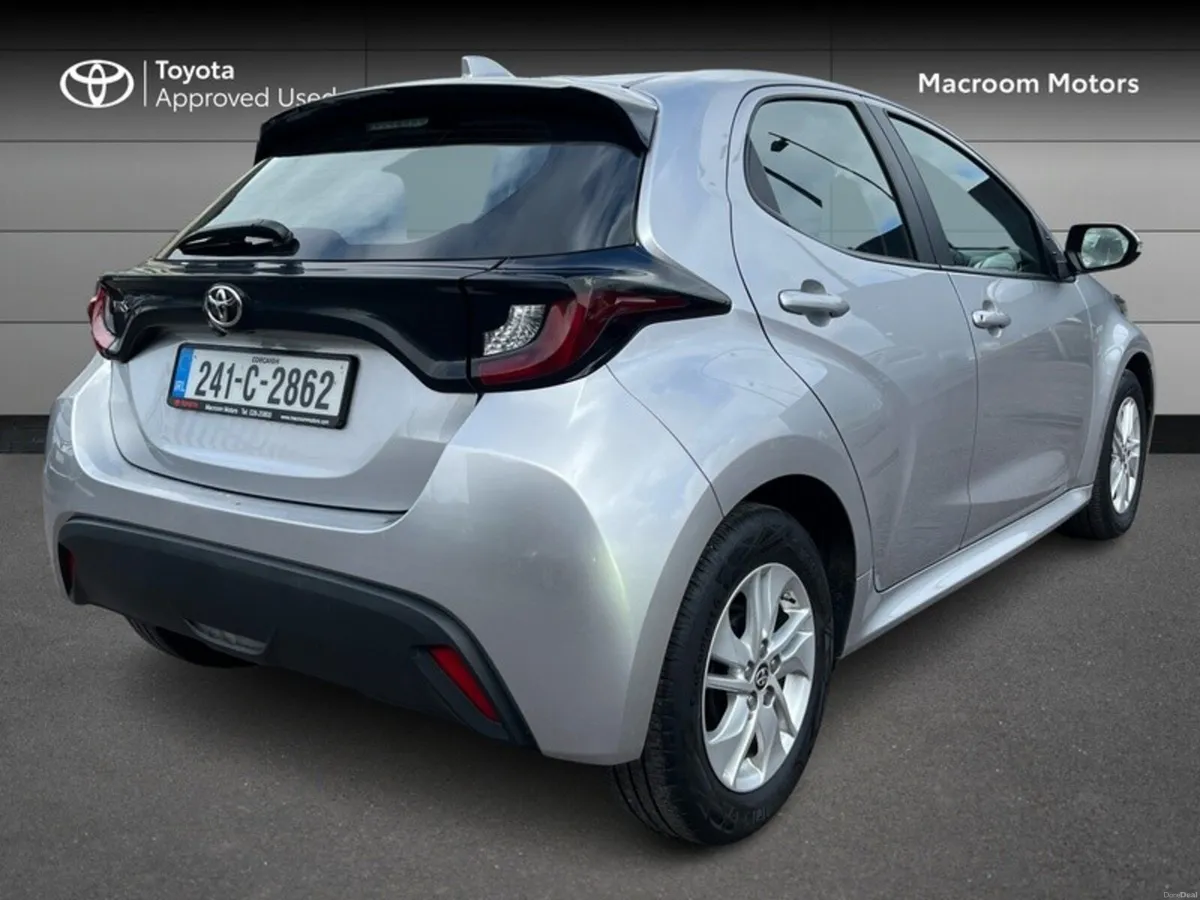 Toyota Yaris YARIS 1.5 LUNA - Image 2