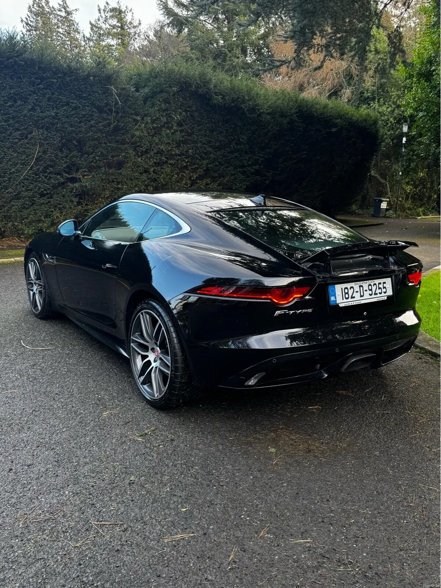Jaguar F-Type(R-Dynamic) - Image 4