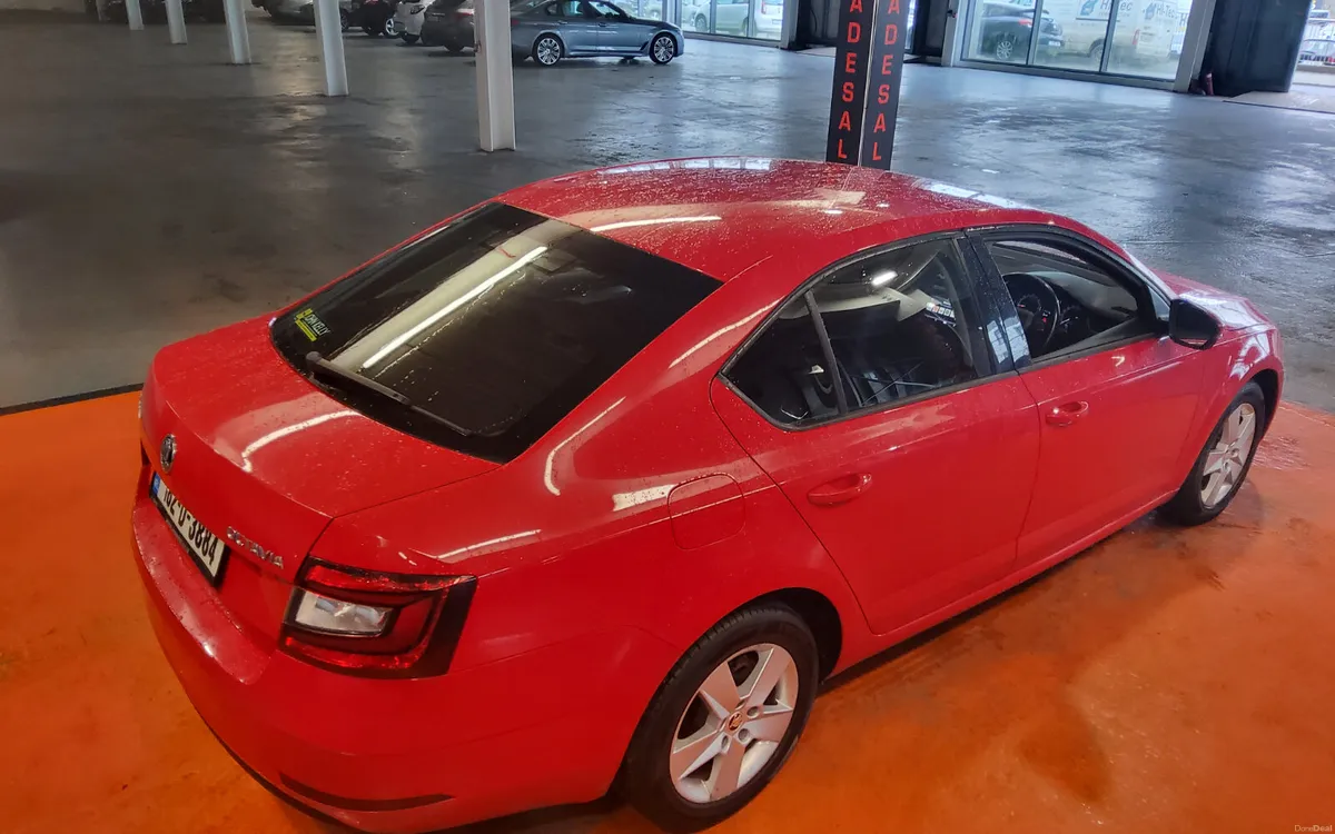 Skoda Octavia 2018 - Image 3