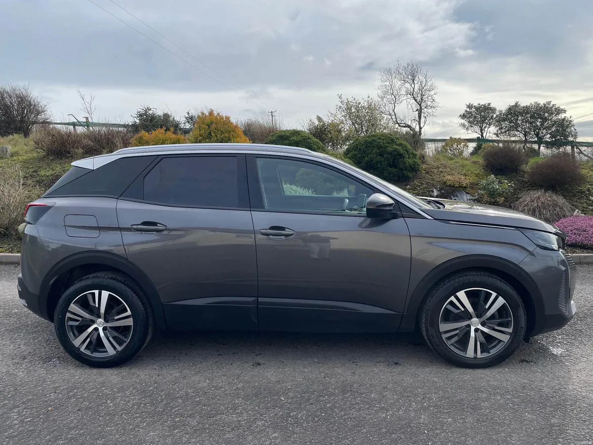 Peugeot 3008 DIESEL ESTATE - Image 3