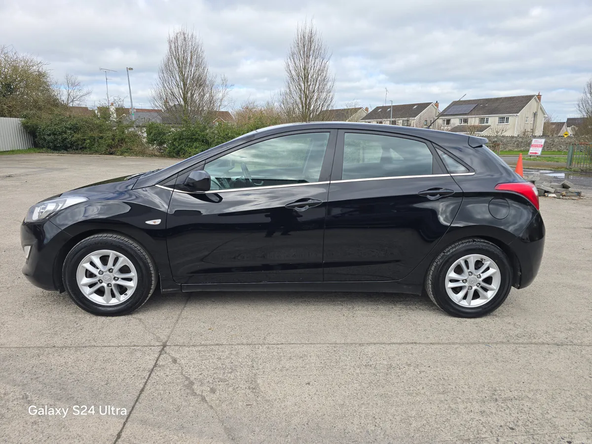 Hyundai i30 Deluxe 1.6 diesel 2016 - Image 4