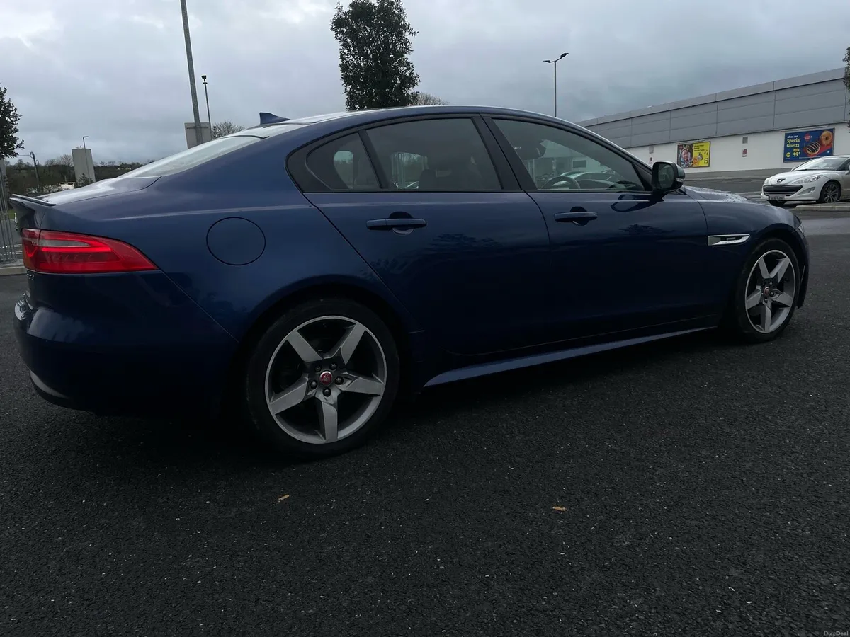 Jaguar xe 2016 - Image 3