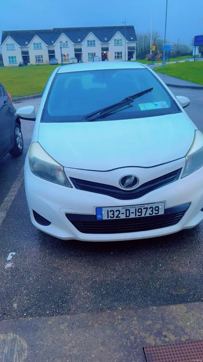 Automatic Toyota Yaris - Image 2