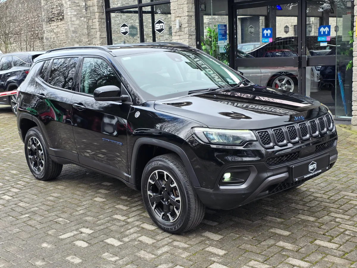 2023 JEEP COMPASS 1.3 NIGHTHAWK. - Image 4