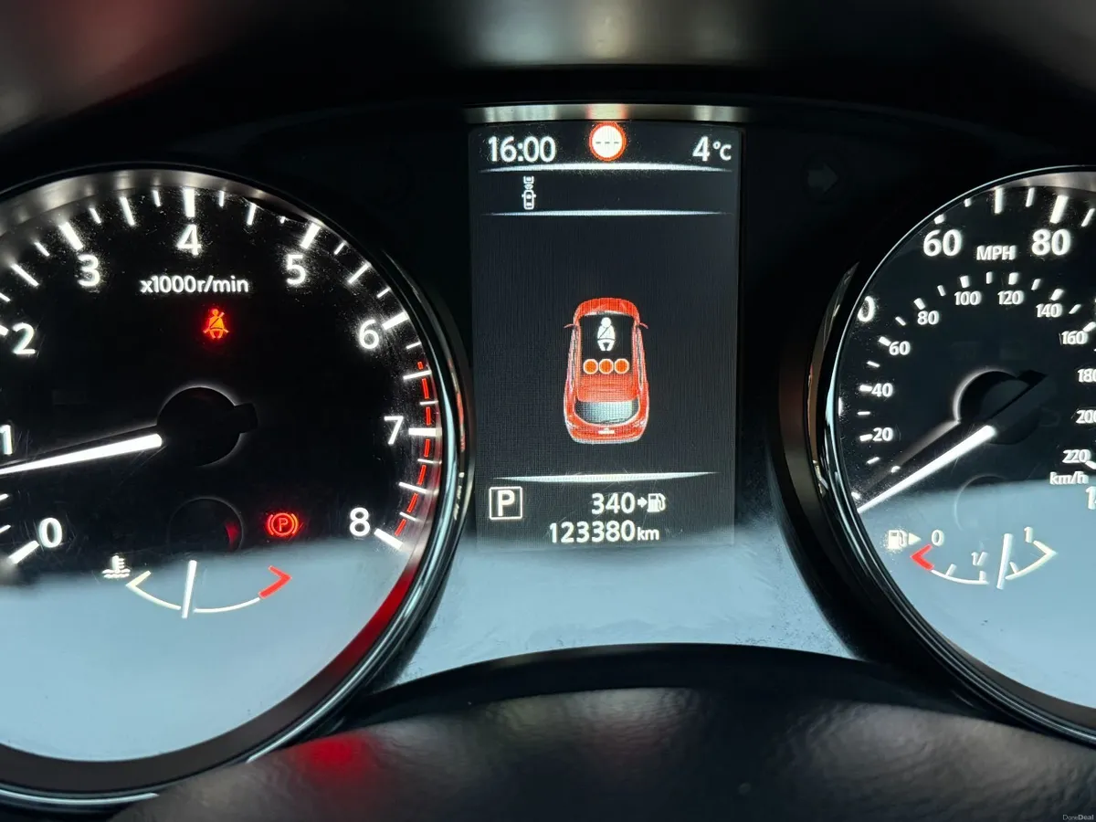 Nissan Qashqai 2015 - Petrol Automatic - Top Trim - Image 2