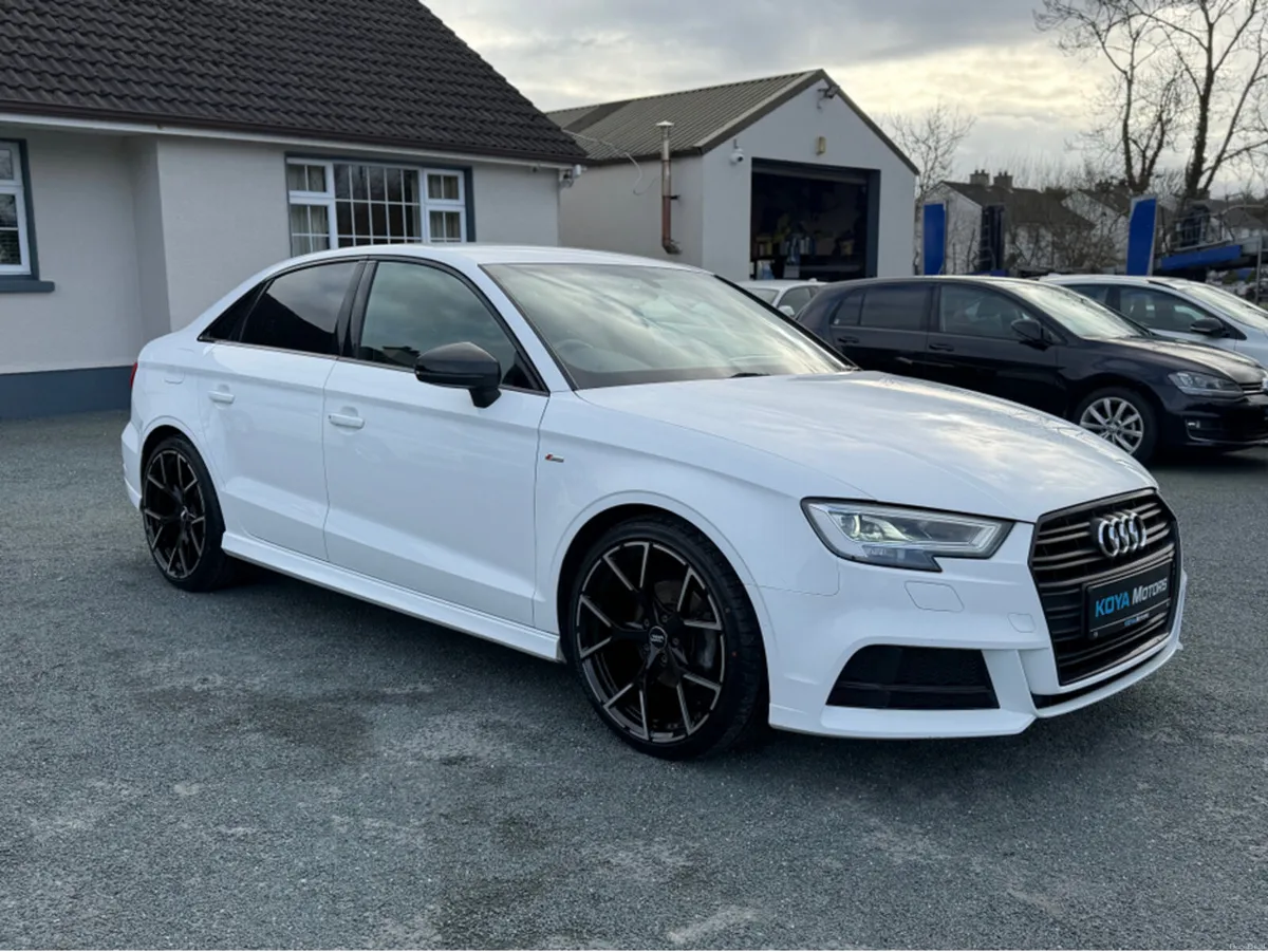 Audi A3 1.0 30 TFSI LIMOUSINE 116HP S LINE BLACK E - Image 3
