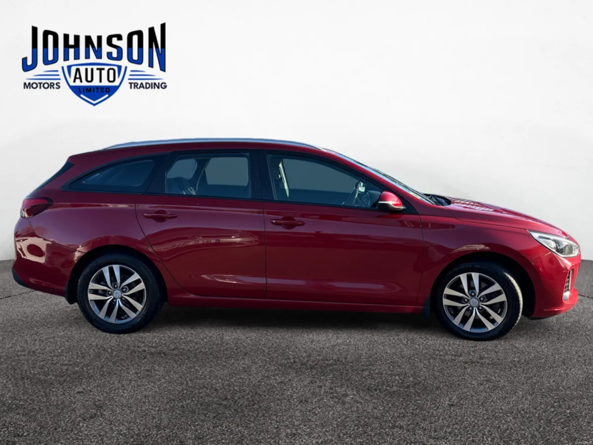 Hyundai i30 I 30 TOURER DELUXE 5DR DIESEL - Image 3