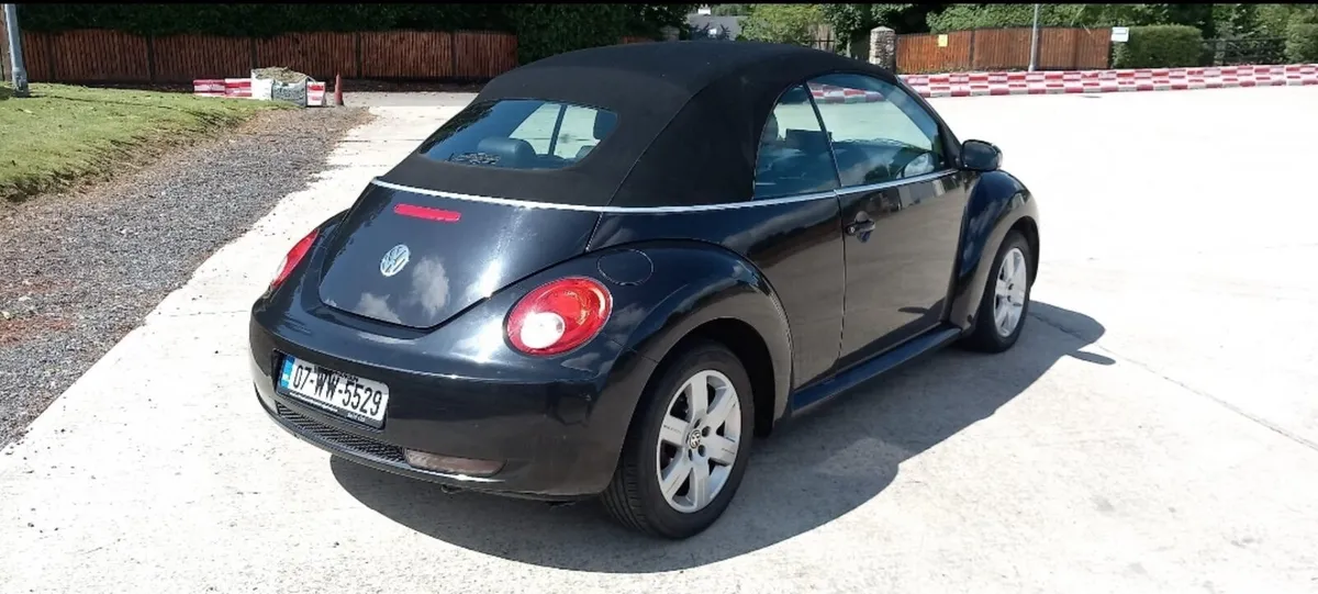 Excellent convertable - Image 2