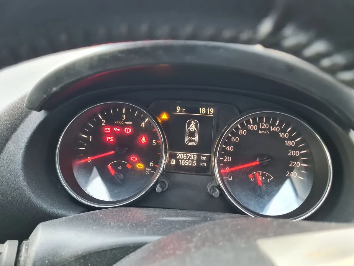 Nissan Qashqai 2010 - Image 4