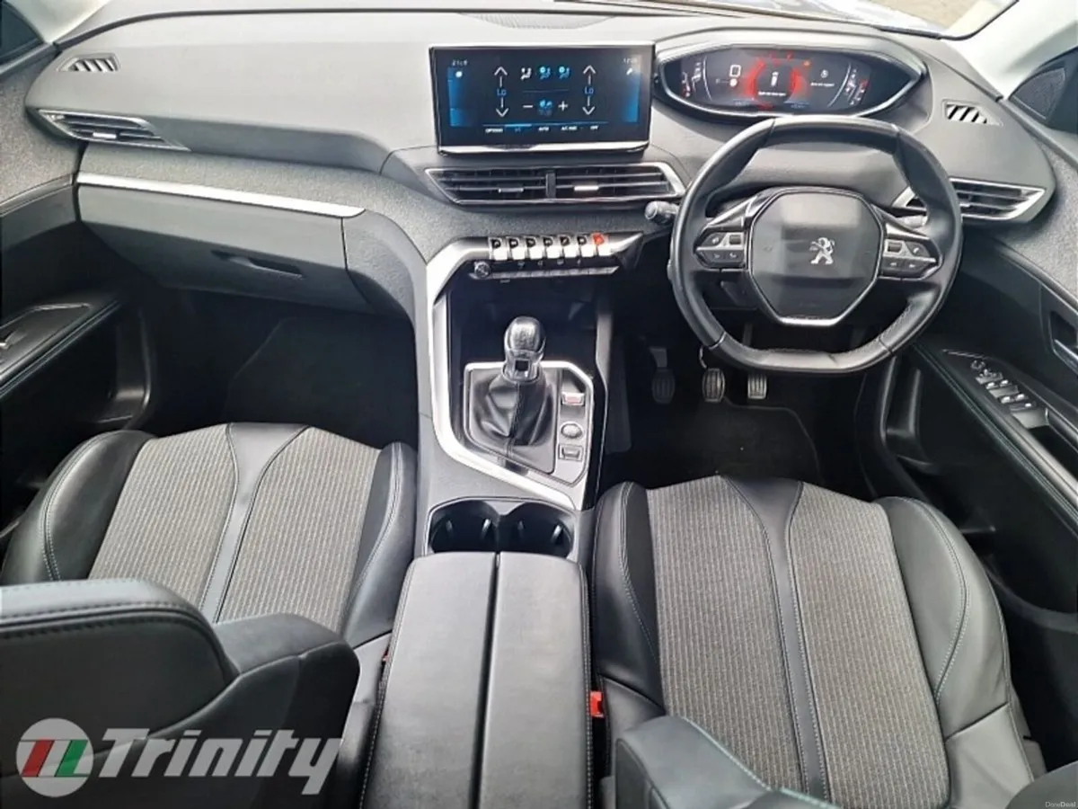 Peugeot 3008 ** REAR REVERSING CAMERA ** ONE OWNER - Image 2
