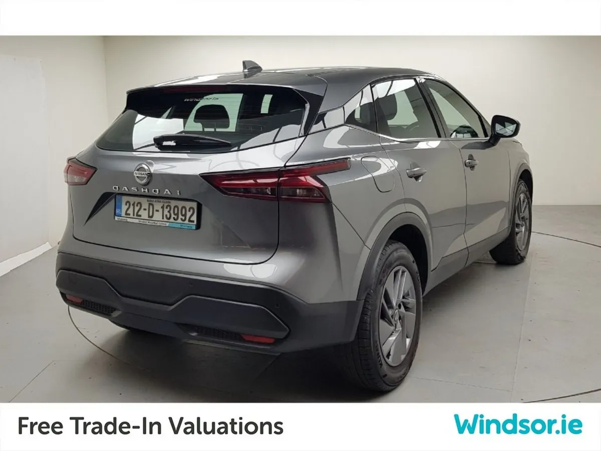 Nissan Qashqai 1.3 PET MILD HYBRID SV CVT - Image 2