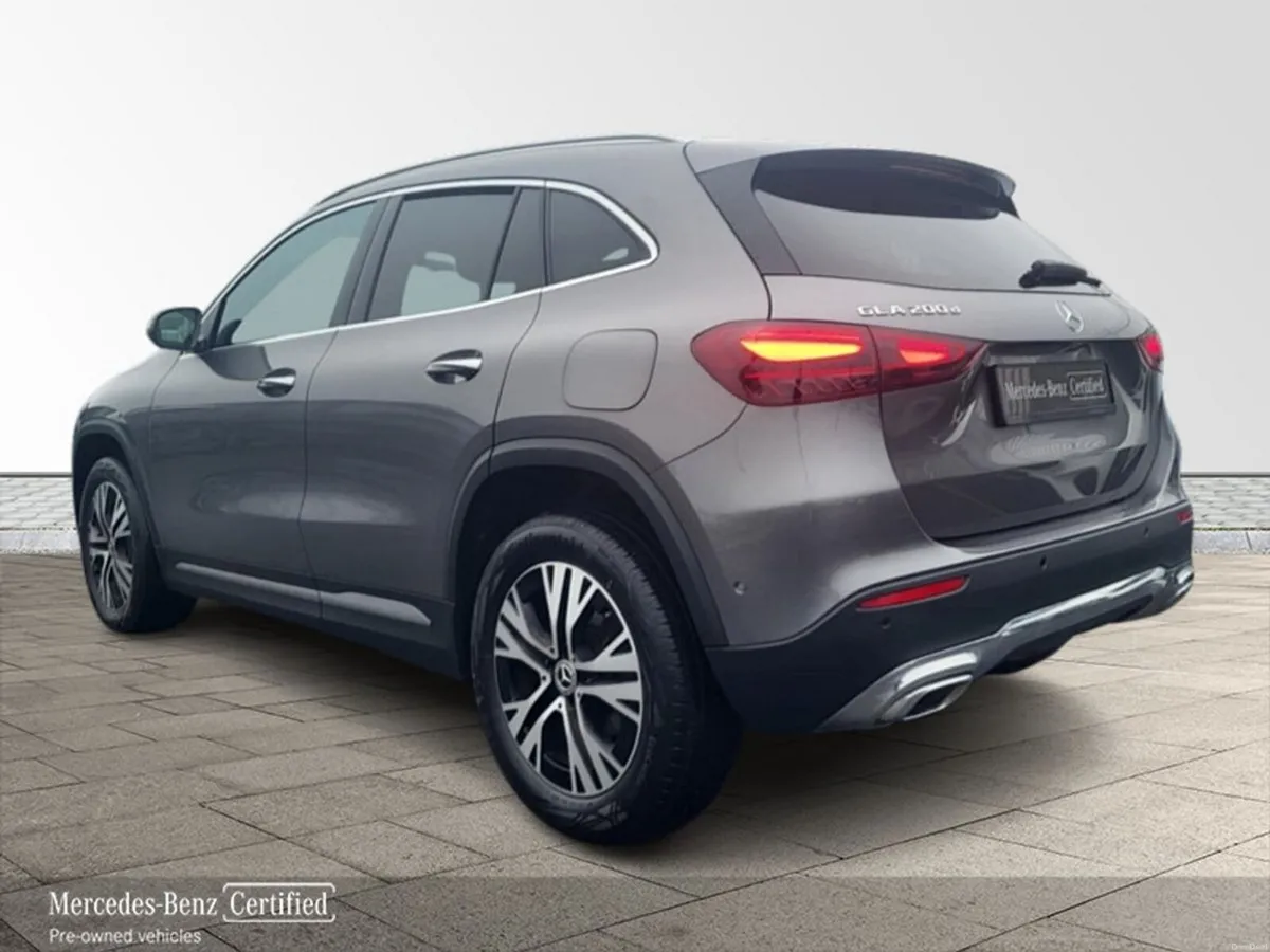 Mercedes-Benz GLA GLA200d Progressive AUTO - Image 3