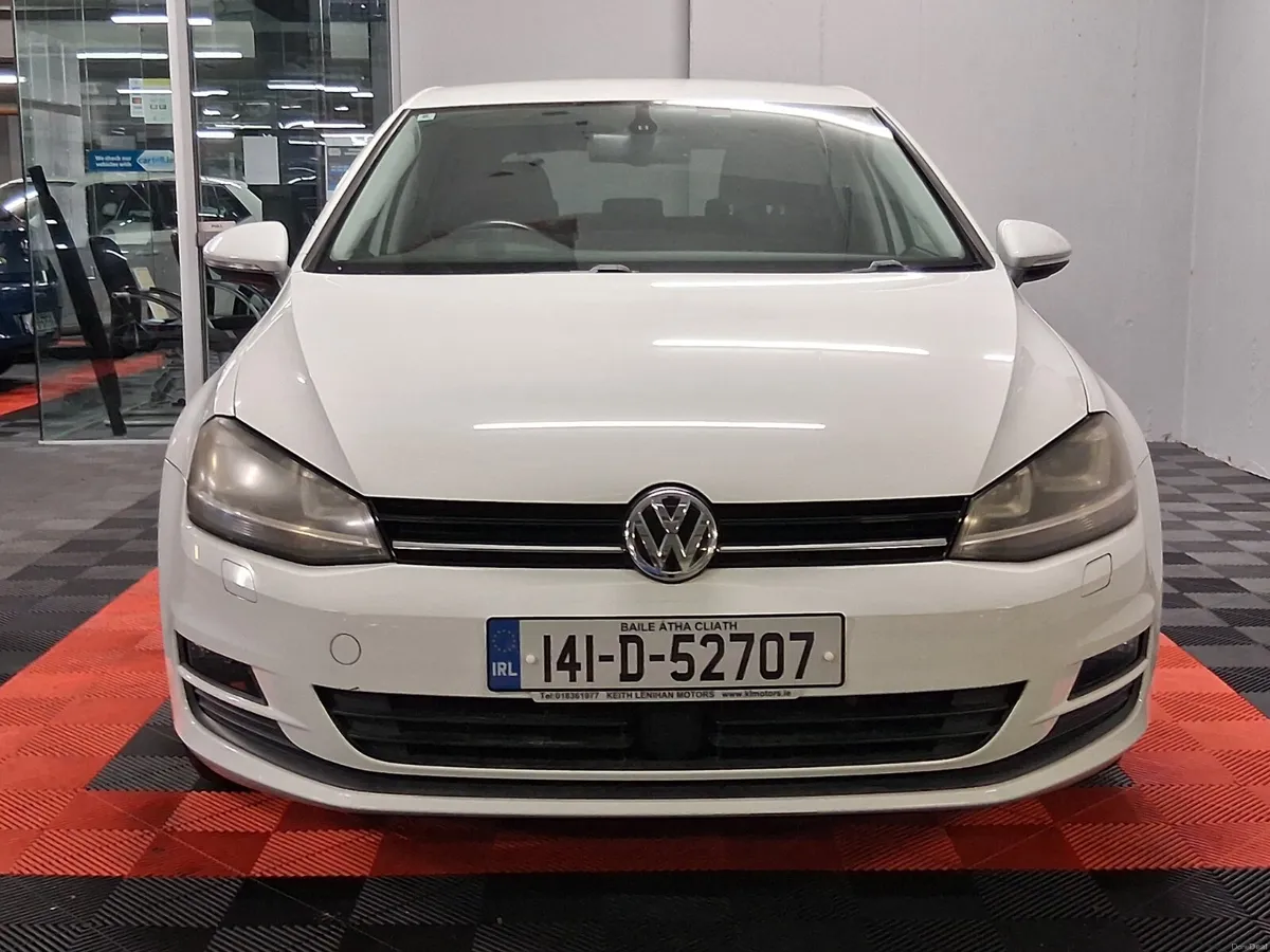 2014 Volkswagen Golf **LOW MILEAGE** - Image 4