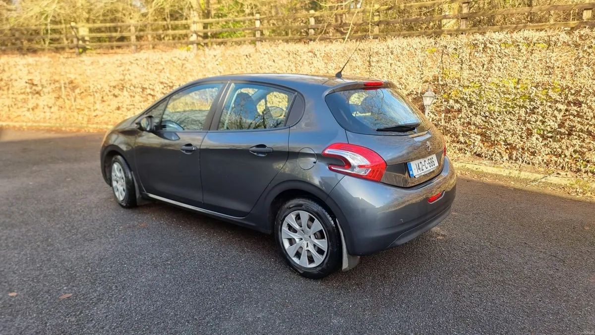 Peugeot 208 2014 - Image 1