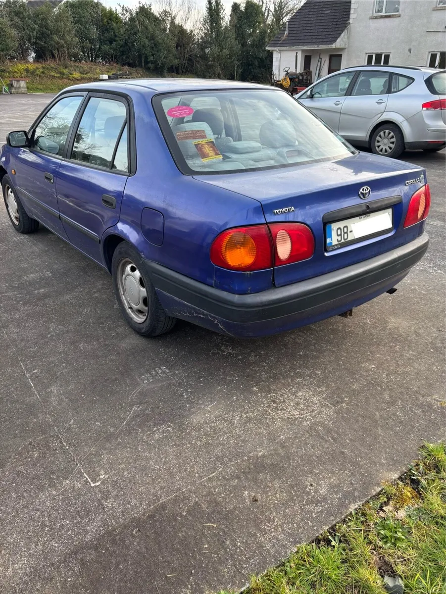 Toyota Corolla Saloon 1998 - Image 3