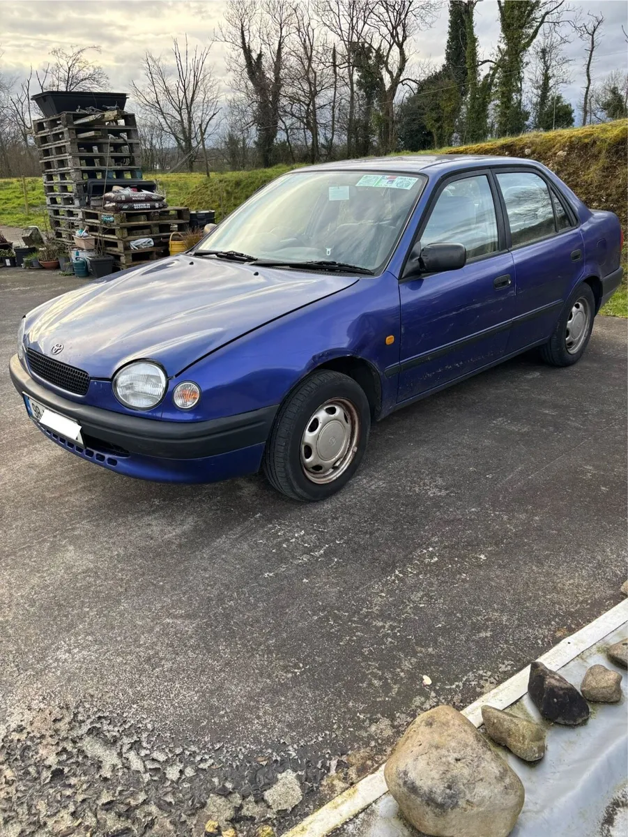 Toyota Corolla Saloon 1998 - Image 4
