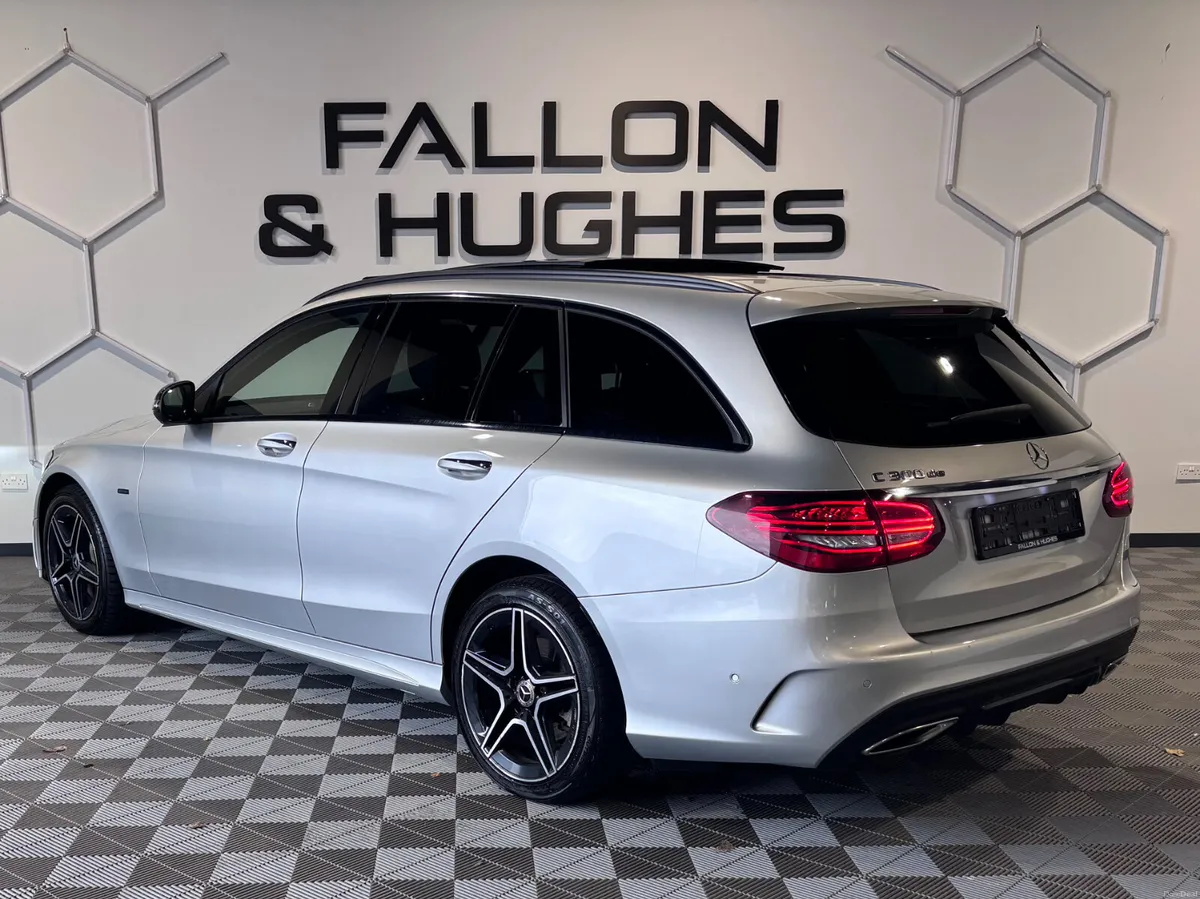 MERCEDES-BENZ C CLASS 300DE AMG LIN E HIGH SPEC - Image 4