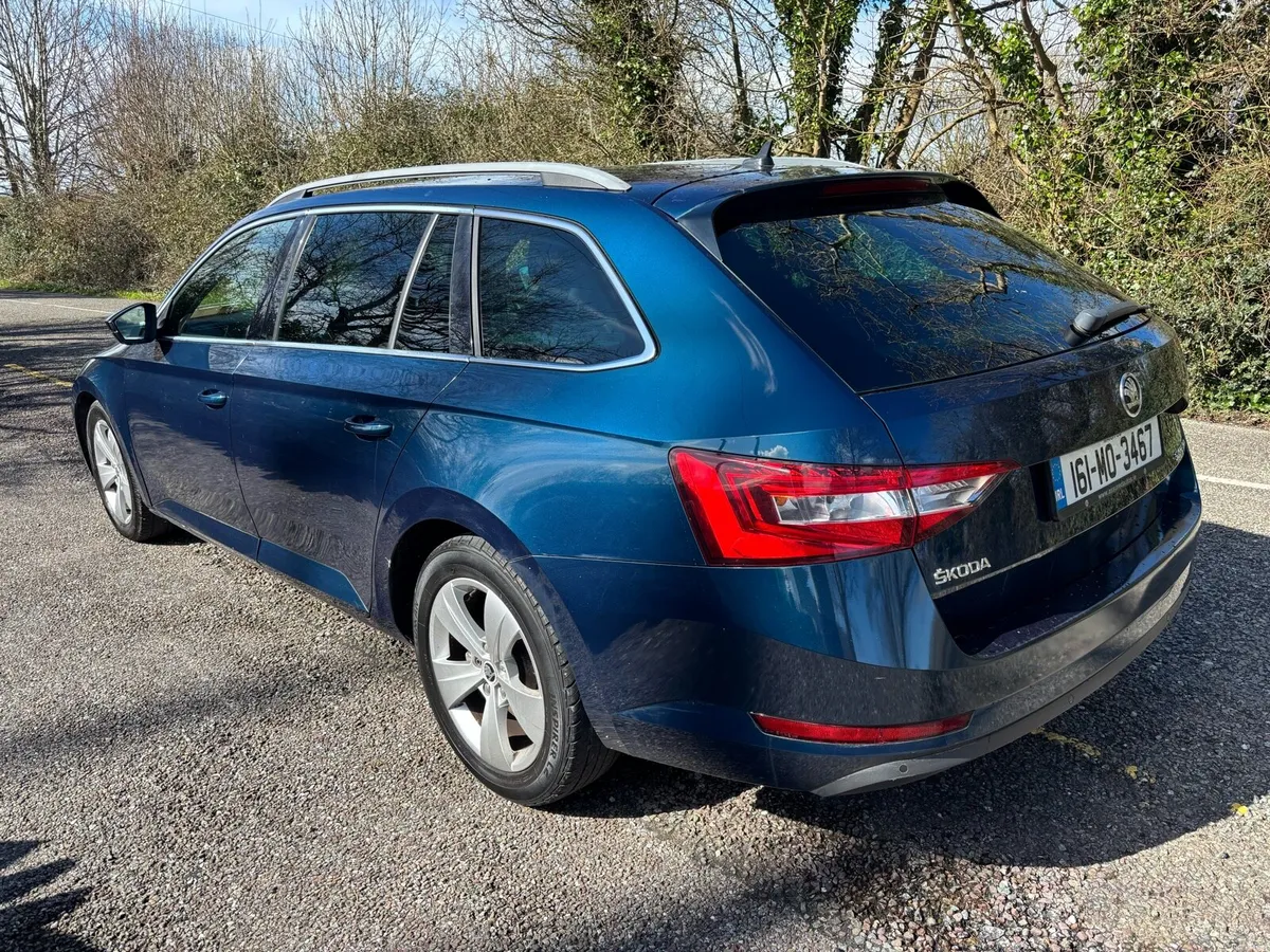 161 SKODA SUPERB 2.0 TDI DSG SE BUSINESS (150bhp) - Image 4