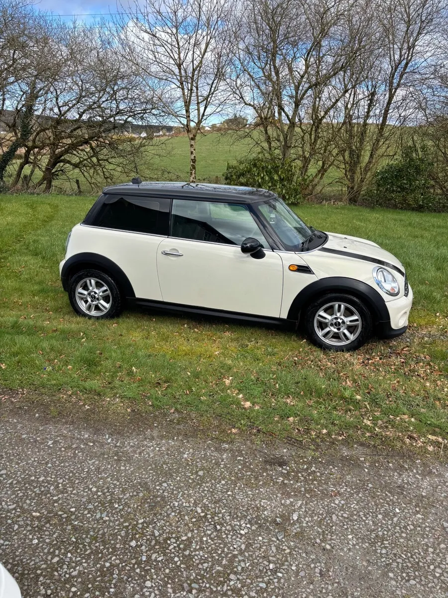 Mini Cooper 2013 - Image 2