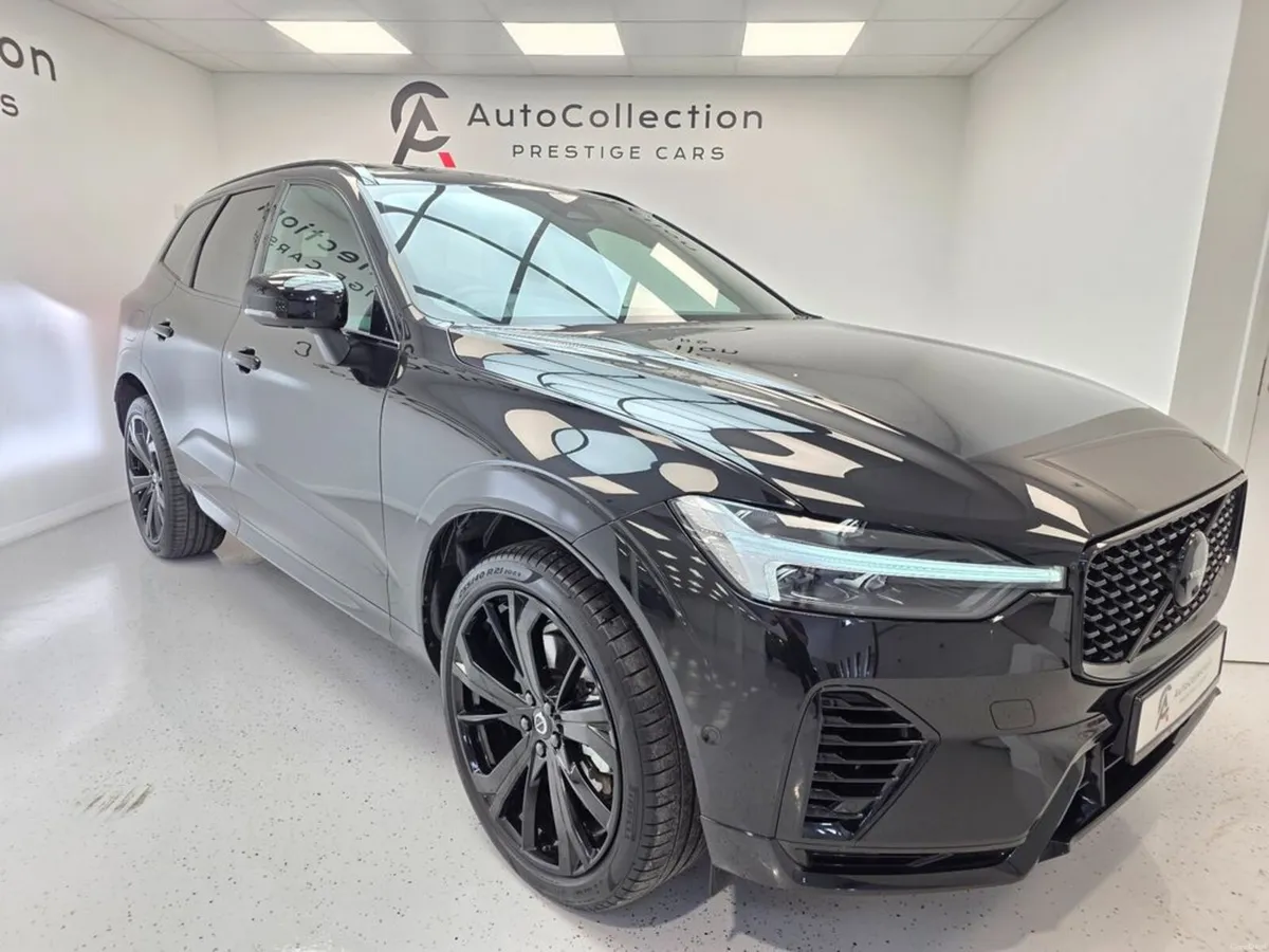 Volvo XC60 **BLACK EDITION**PLUS**T6 RECHARGE** - Image 1