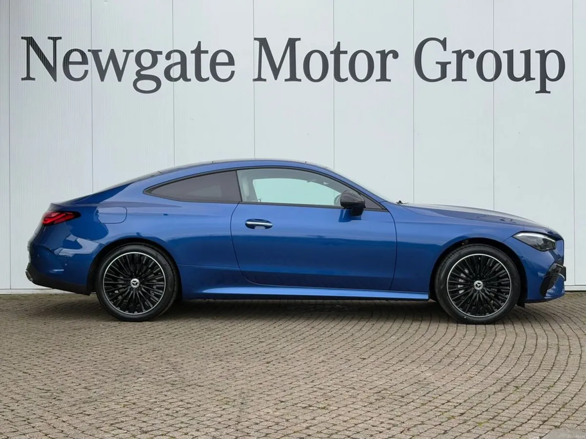 Mercedes-Benz CLE 300e AMG Line with Night Pack an - Image 4