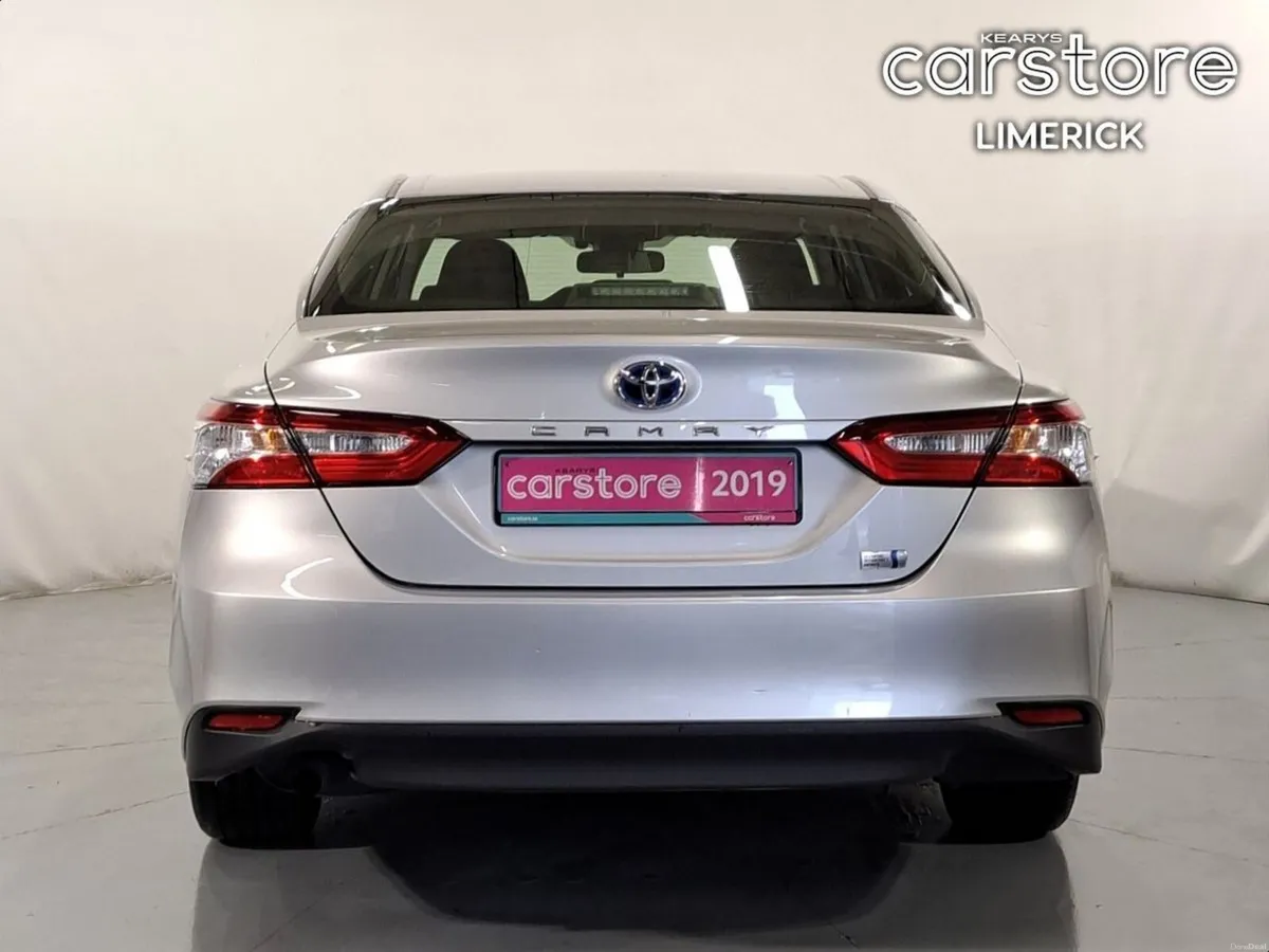 Toyota Camry 2.5 HYBRID - Image 4