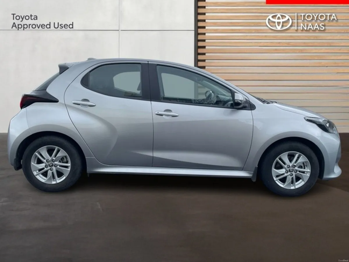Toyota Yaris Yaris Hybrid 115 Luna - Image 3