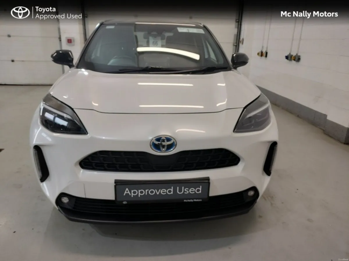Toyota Yaris Cross Luna Sport Pearl Bi-Tone - Image 5