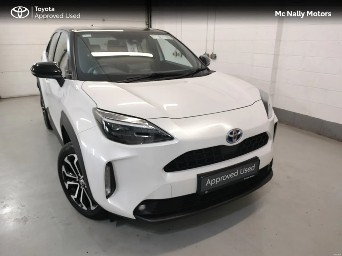 Toyota Yaris Cross Luna Sport Pearl Bi-Tone - Image 1