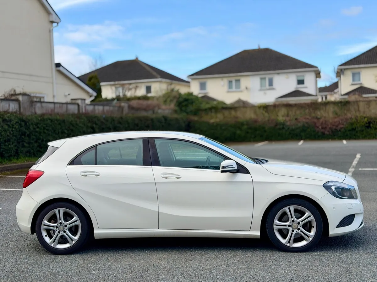 2015 MERCEDES A-CLASS • A180 • AUTO - Image 2