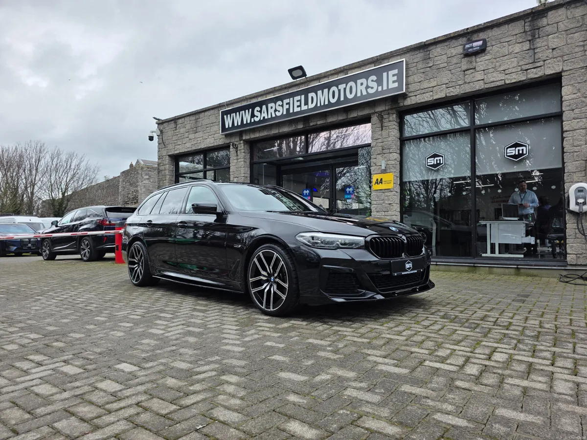 2021 BMW 530E M-SPORT AUTO TOURING . - Image 2