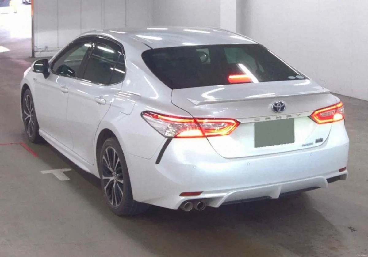 2019 Toyota Camry WS Hybrid - Image 4