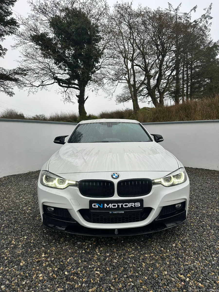2018 BMW 320D Shadow Edition - Image 2