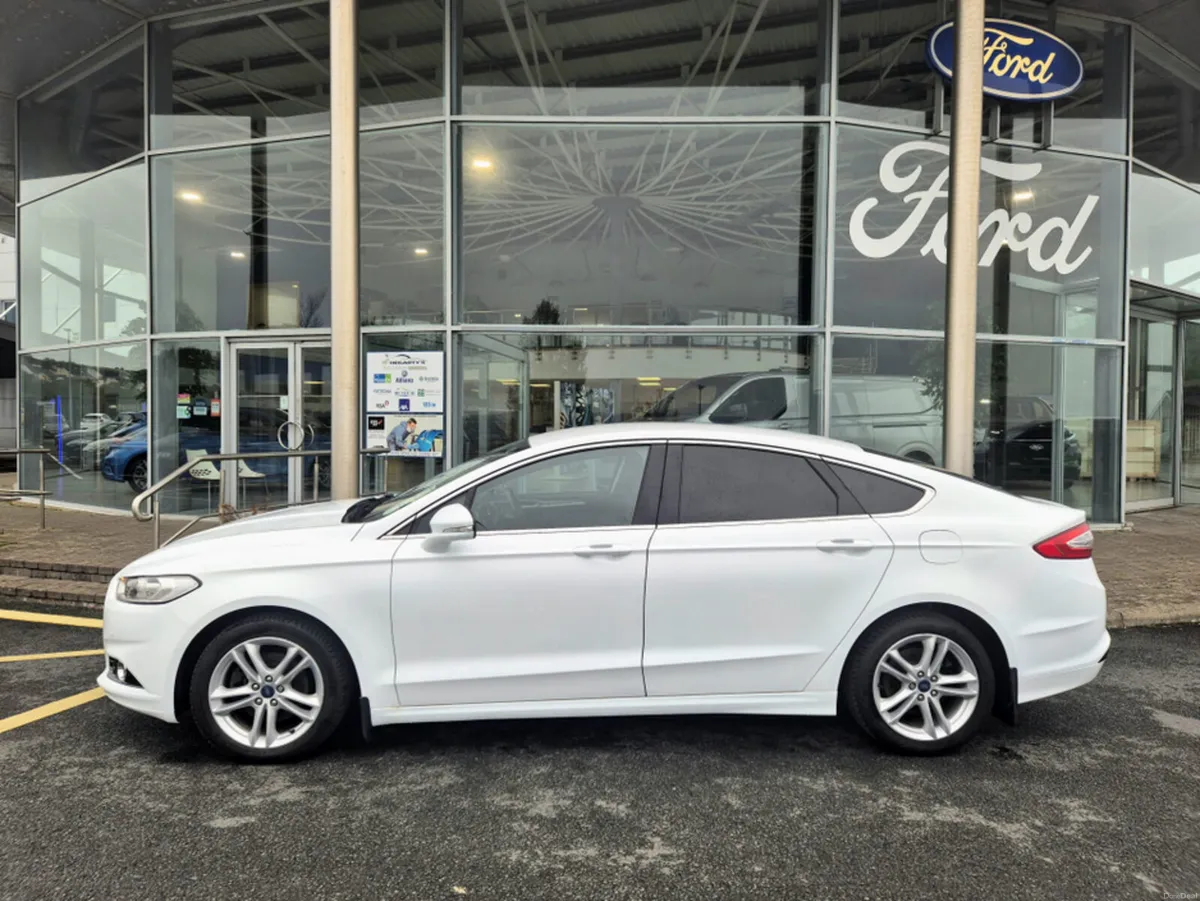 Ford Mondeo TITANIUM 1.5 TD 120PS 6SPEED 4DR - Image 3