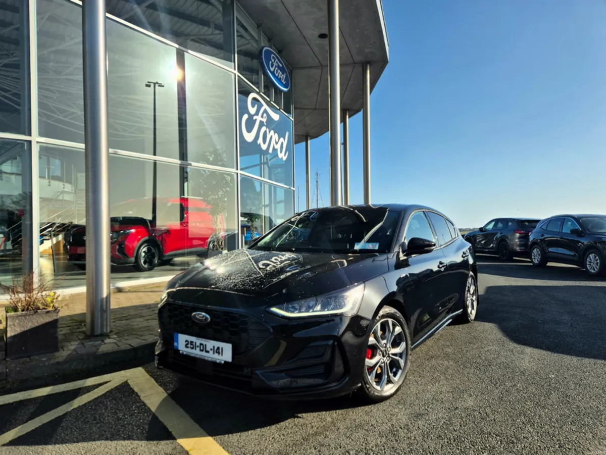Ford Focus ST-LINE 5DR 1.0T 125PS - Image 6