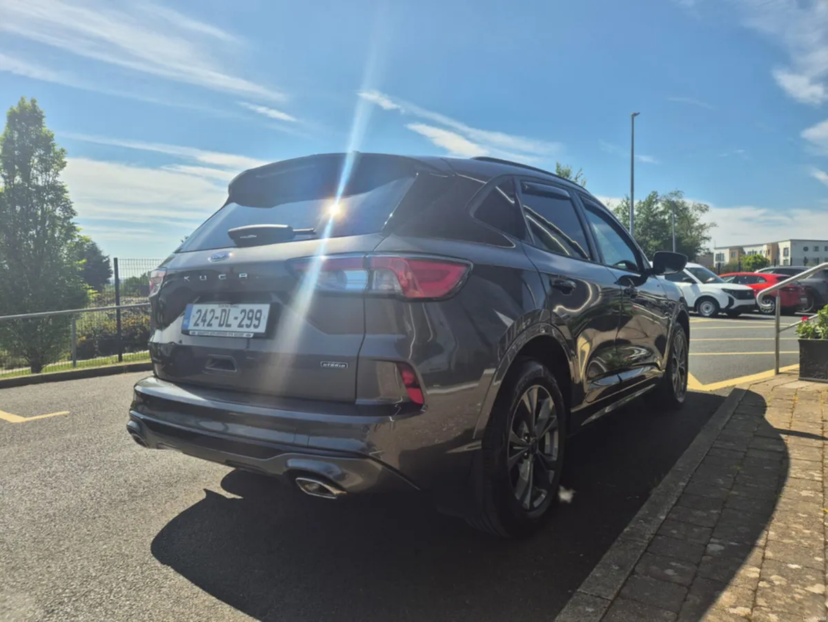 Ford Kuga ST-LINE 2.5L PHEV 225PS AUTO - Image 4