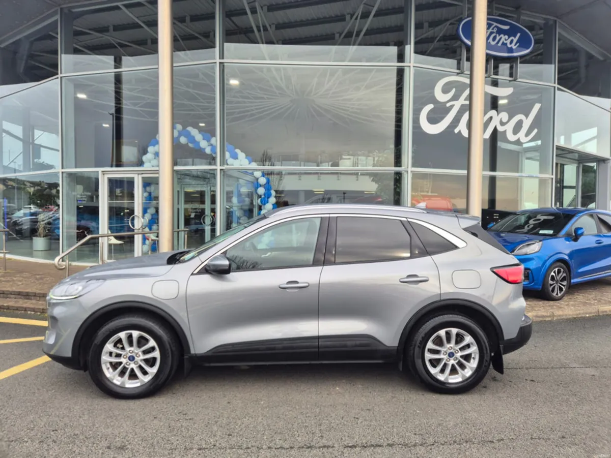 Ford Kuga TITANIUM 2.5 PHEV 225 S6.2 - Image 3