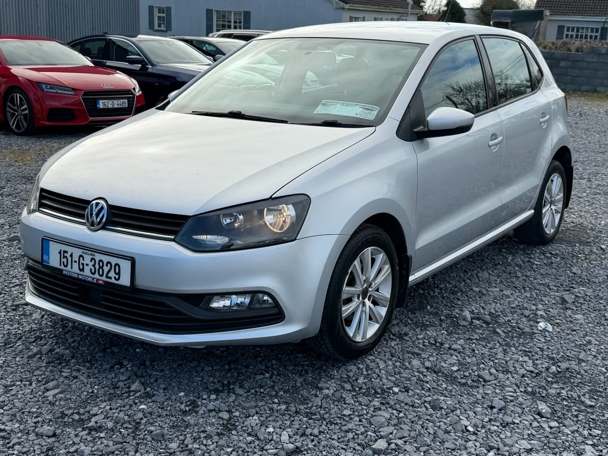 2015 Volkswagen Polo - Image 2