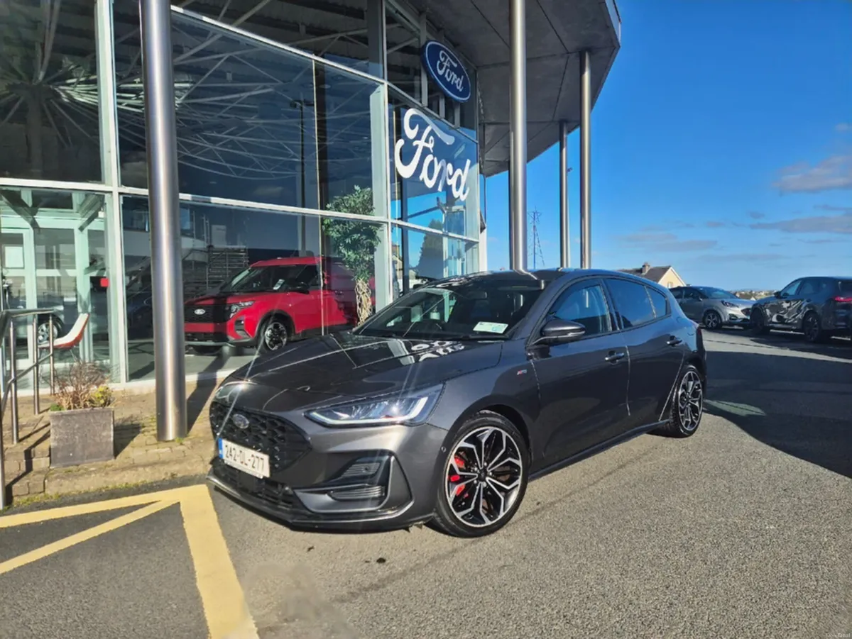 Ford Focus ST-LINE X 5DR 1.0T 125PS - Image 1