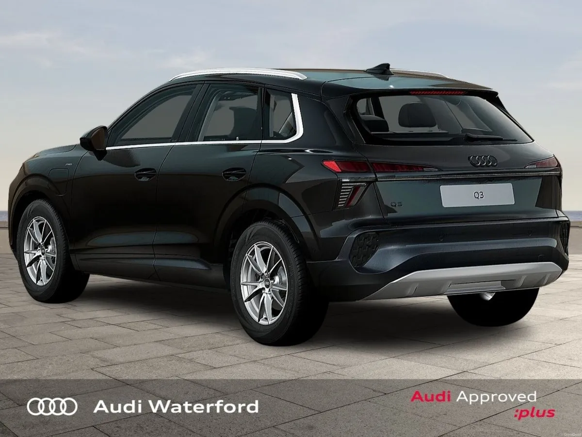 Audi Q3 SB E-HYBRID 270 HP S-T SE - Image 2