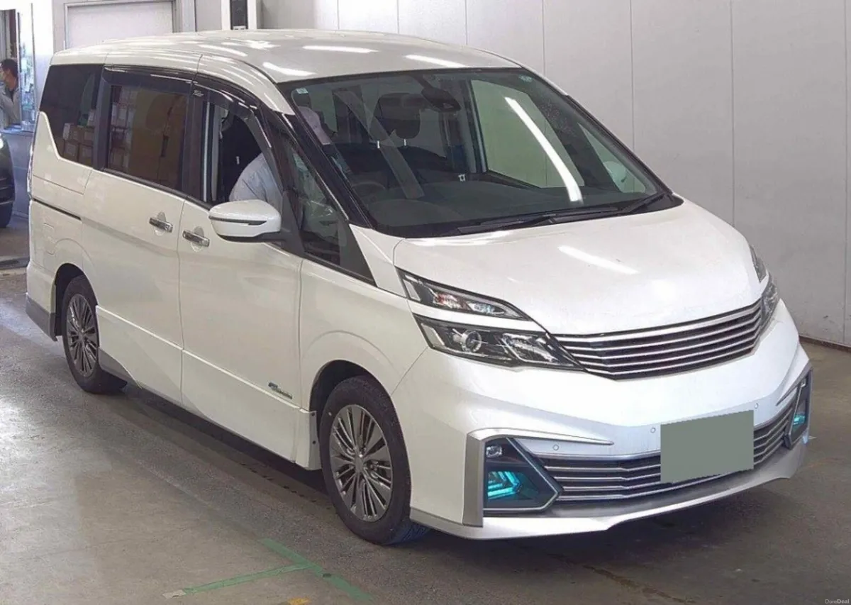 2017 Nissan Serena Hybrid - Image 1